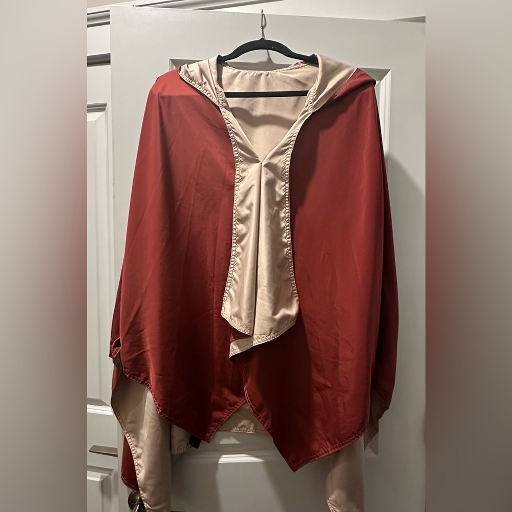 Galleria Enterprises Red and Cream Hooded Cape